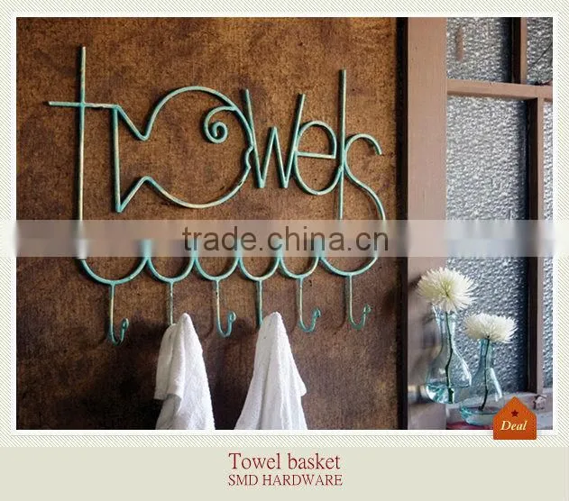 Fish shaped iron towel rack with 6 hooks