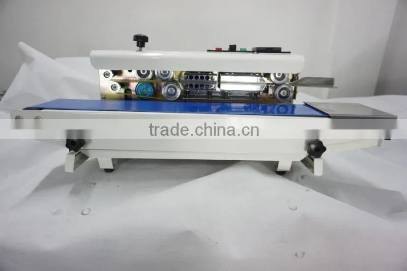 Continuous small plastic bag sealing machine with ink printing