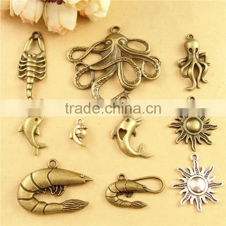 Nice alloy gold bag hanging accessories with crystals,heart chain holder for bag decorative