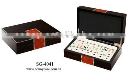 Exquisite travel dice and domino set with wooden box
