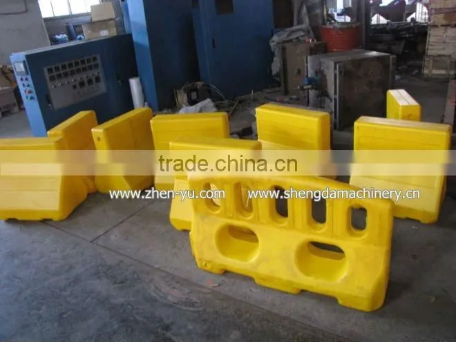 machine makes small road barriers