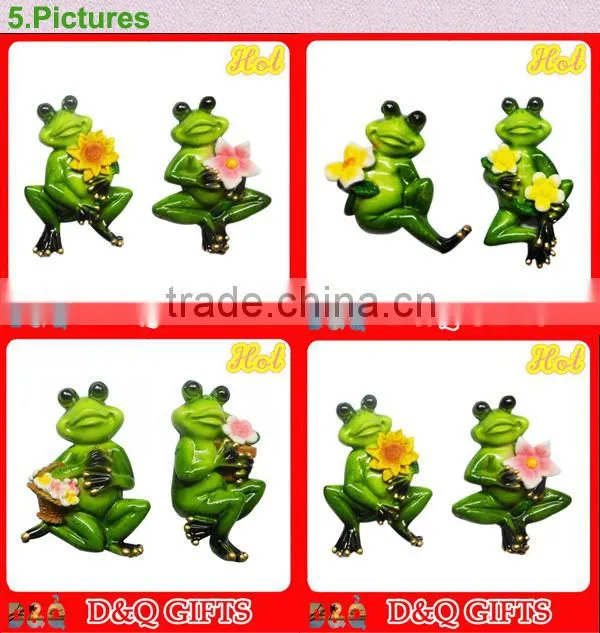 Polyresin two frogs fridge magnet with flower basket