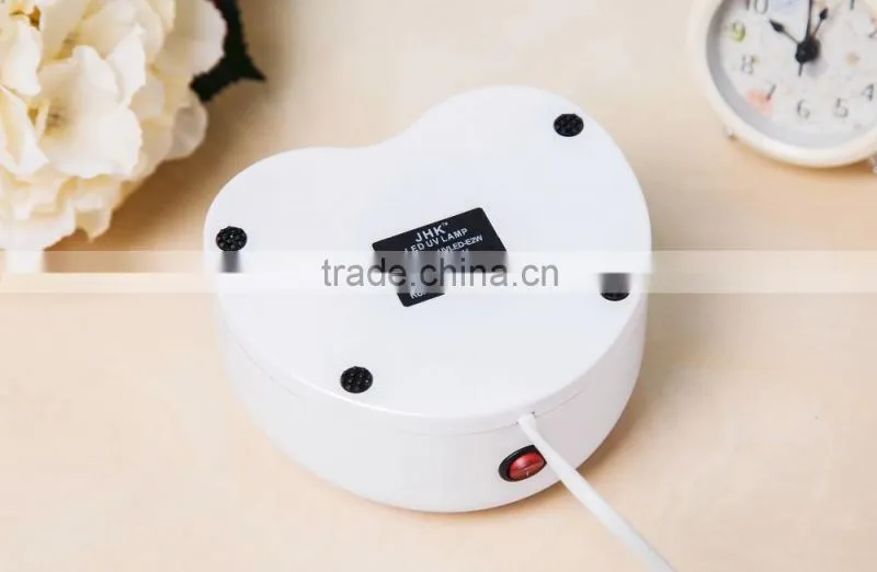 2015 professional Hot New Heart Shaped Led lamp 3W Portable Nail Dryer