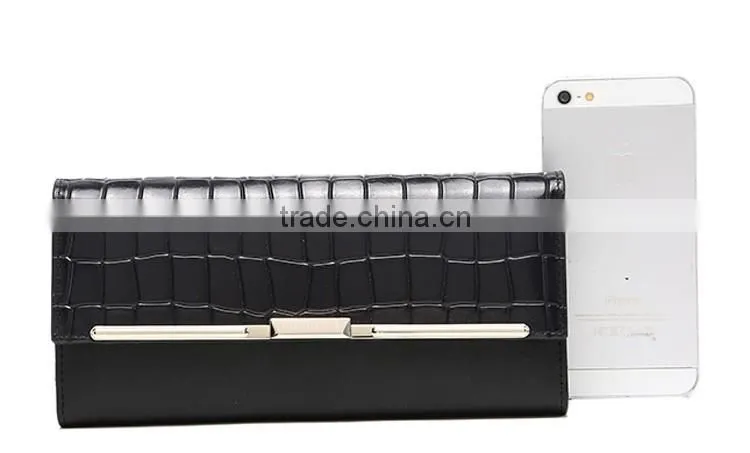 Elegant crocodile pattern leather women wallet with big matel chain
