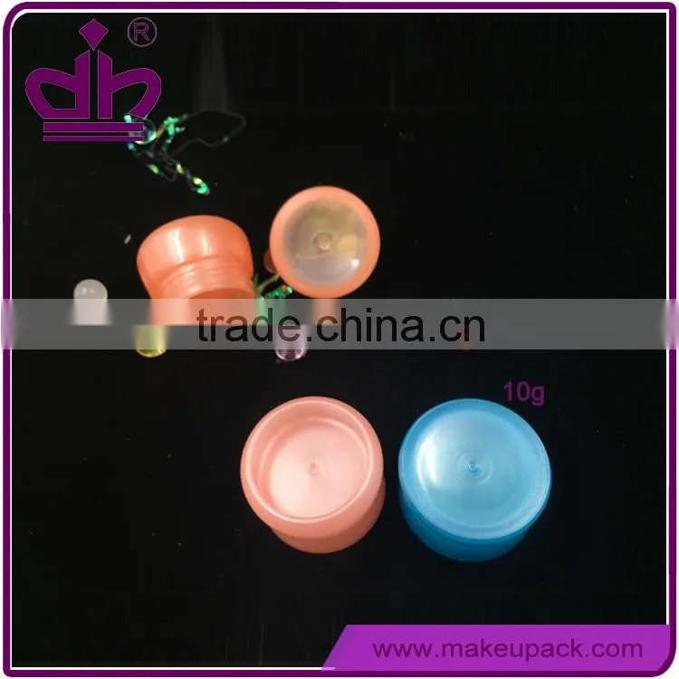 Red and blue plastic cosmetic sample packaging 10g cream jar