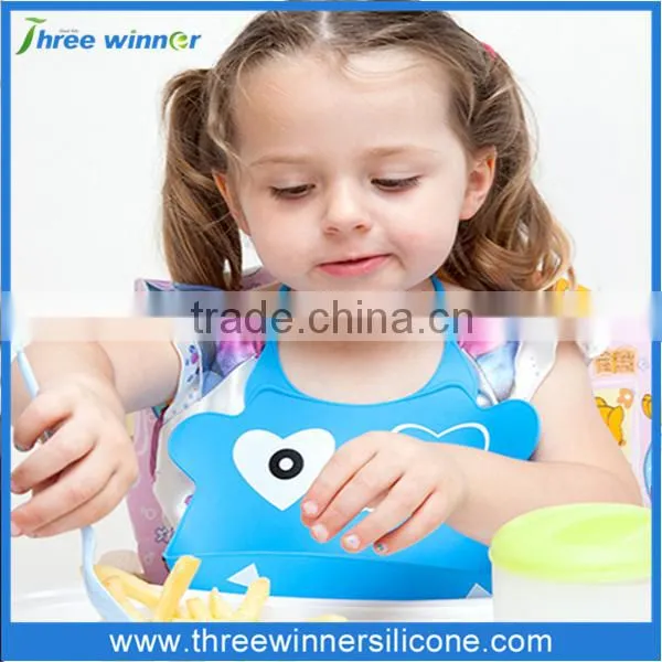 Cute pattern animal design silicone bib rubber baby bib