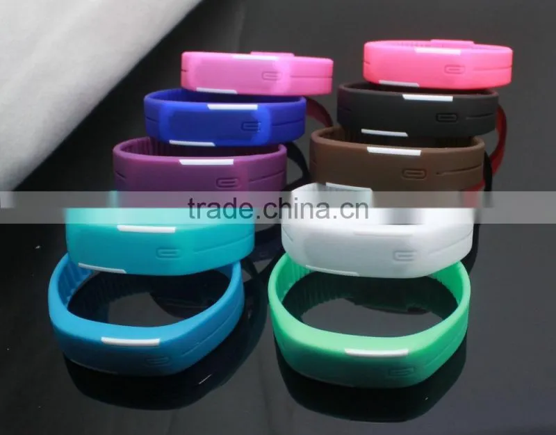 HOT Sports Bracelet LED Watch 2015 Sport Watch Fashion Digital Watch Date Time Men Wristwatch Waterproof Colorful Rubber Band