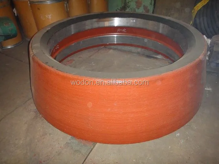 Squeeze roller hardfacing flux cored welding wire