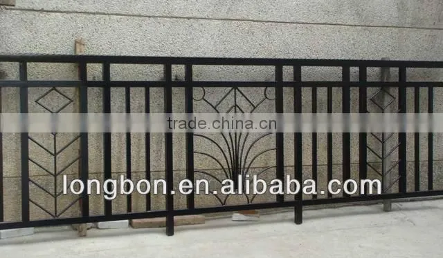 2014 Top-selling modern wrought iron fancy balcony railing