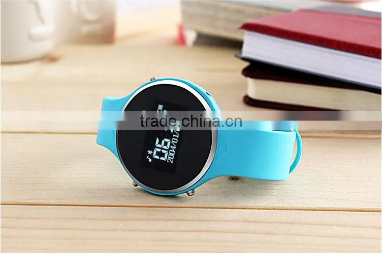 New smart bluetooth watch with pedometer Phone and freehand