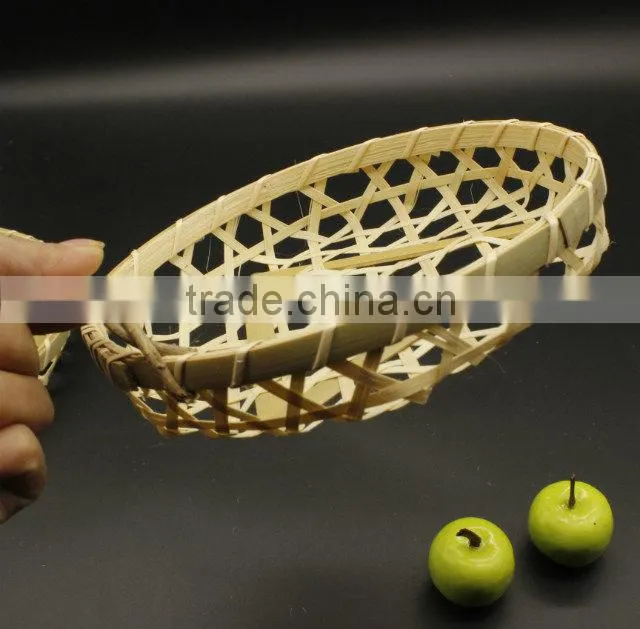 Green bamboo chip woven sieve basket