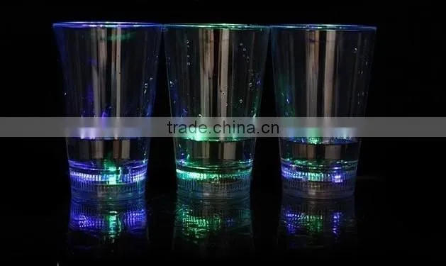party KTV bar supplies Emitting luminescent glass goblet cocktail colorful flashing cup