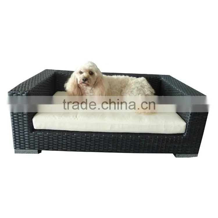 Top quality pet furniture all weather wicker waterproof large dog beds
