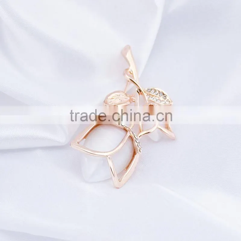 2015 Latest Trendy Design diamond wedding chair brooch rhinestone ribbon buckle