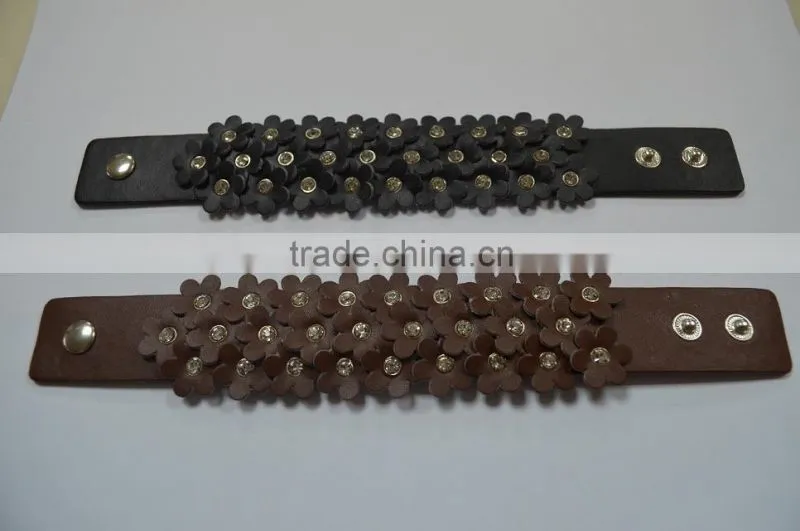 Wholesale Black Genuine Leather Bracelet with Flowers