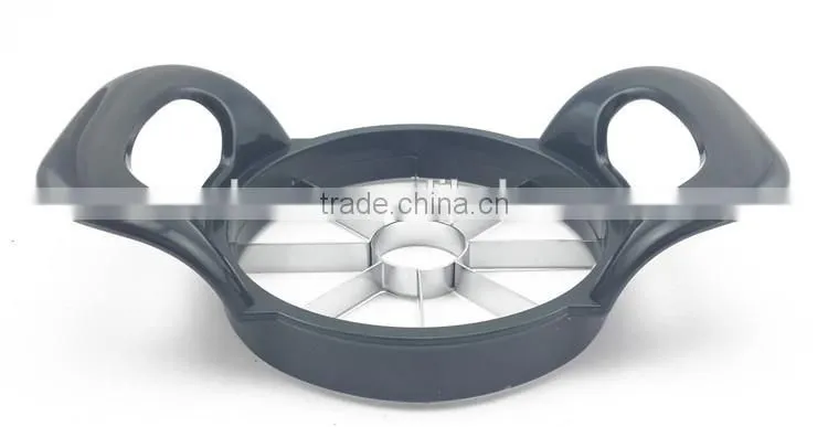 Plastic apple slicer and divider