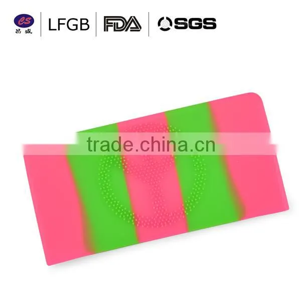 China newest hot sale silicone case / silicone cosmetic bag / silicone pad bag for ladies