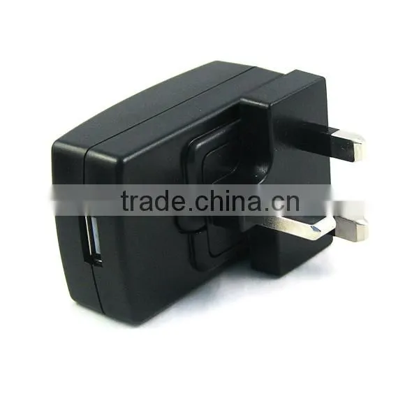 Multi- Use Plug Travel Charger 4 in 1 Multi-Use Plug Travel Charger