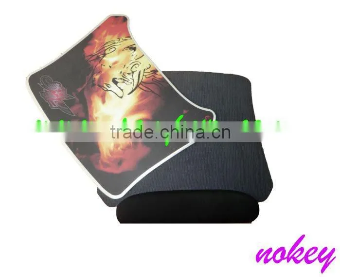 Aluminium board gaming mouse pad with wrist wrist