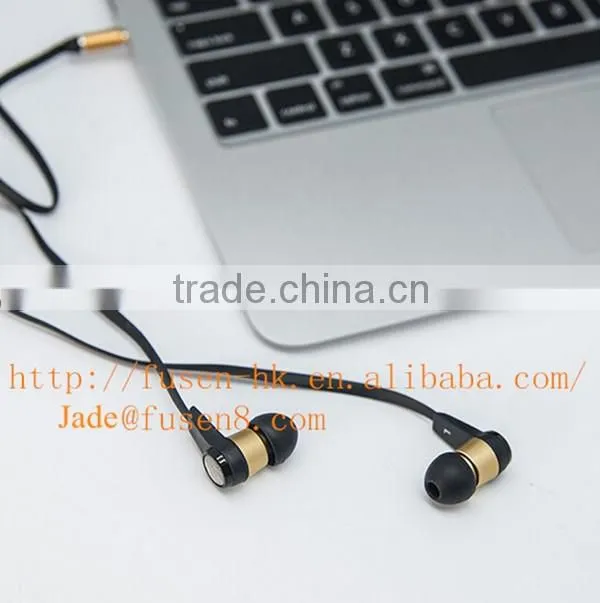 earphone/earbud with strong bass