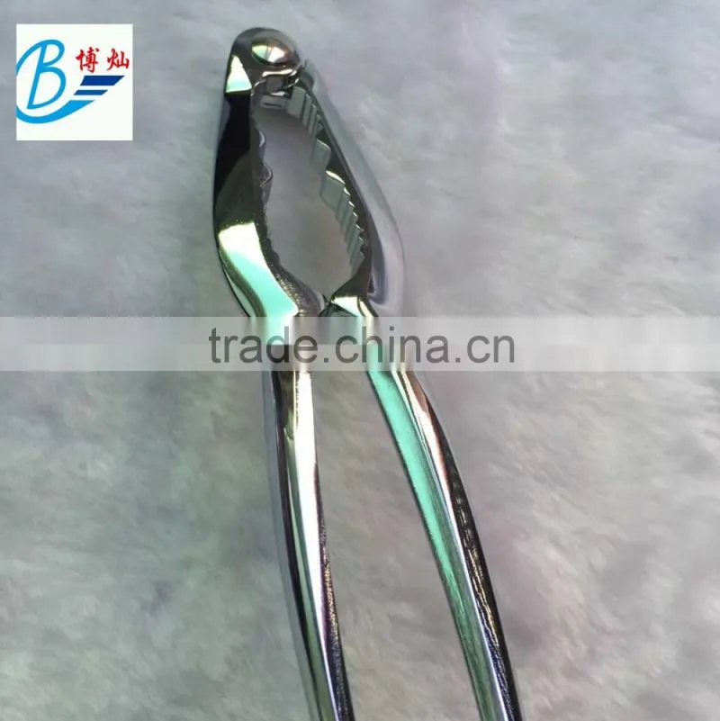high-quality zinc alloy nut cracker lovelly nut cracker