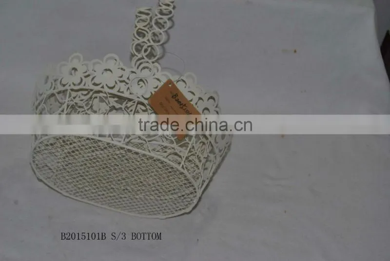 Round metal gift basket with a handle for wedding decoration