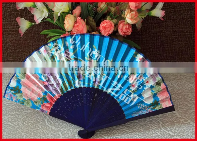 Customized bamboo Chinese gift fan
