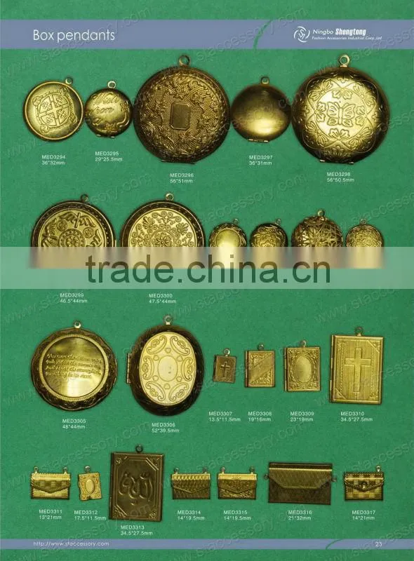 Round shape brass pendant photo box