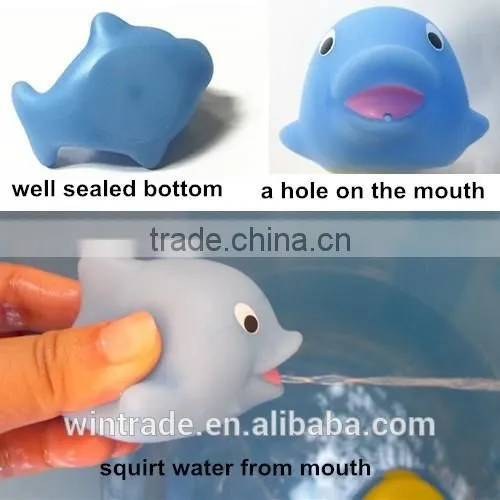 Rotocasting vinyl material rubber toy spray water 2016 bath animal