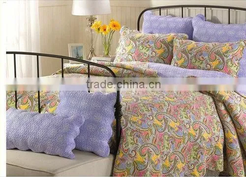Modern green leaf printed quilt/bedspread