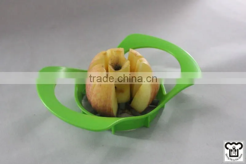 Colorful apple cutter w/stainless steel blade