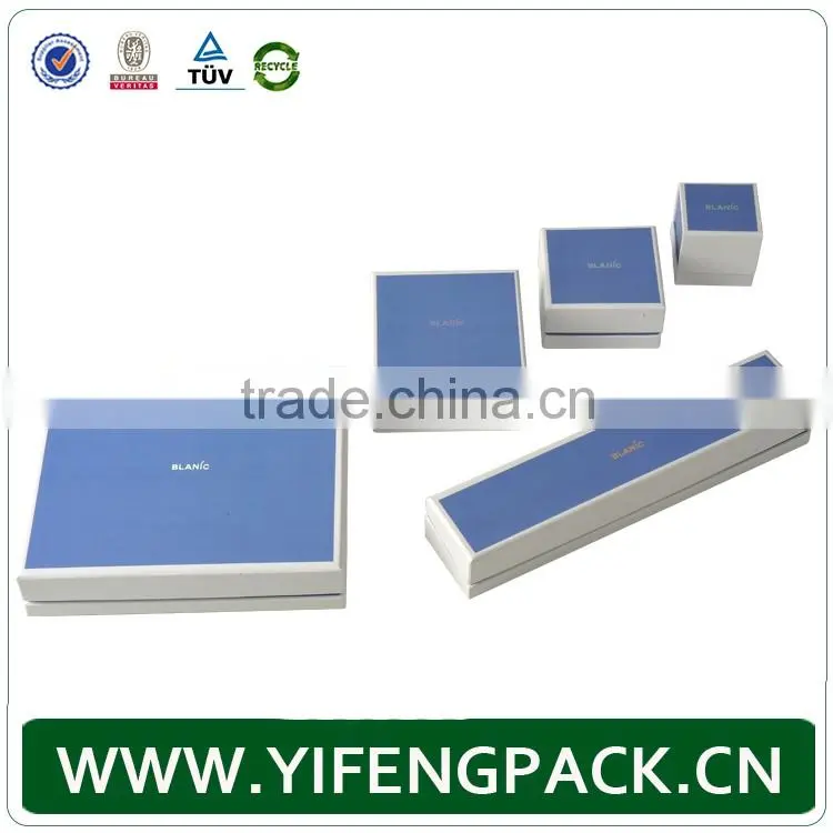 Fashion luxury cardboard gift velvet lined magnetic closure jewelry box with custom logo