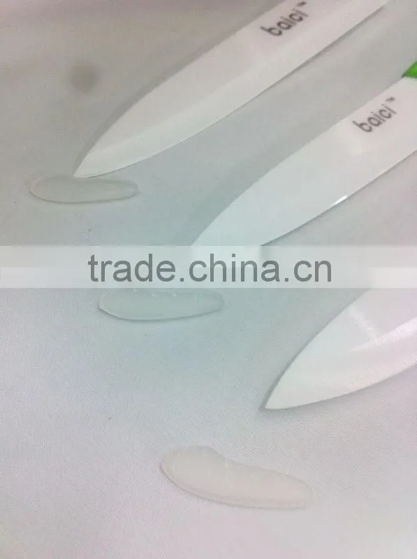 Ceramic knife with acrylic block for kitchen