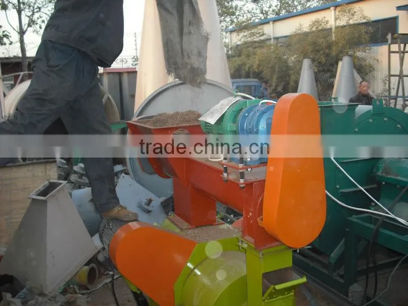 2015 New type wood pellet machine with ring die 008615037167361