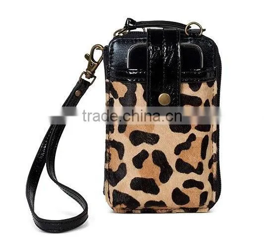 smartphone wristlet bag