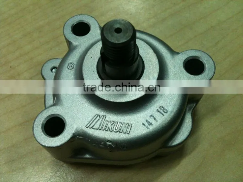 KUBOTA D722 GENUINE OIL PUMP