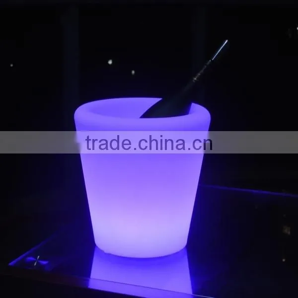 BSCI led champagne ice bucket with white led lighting