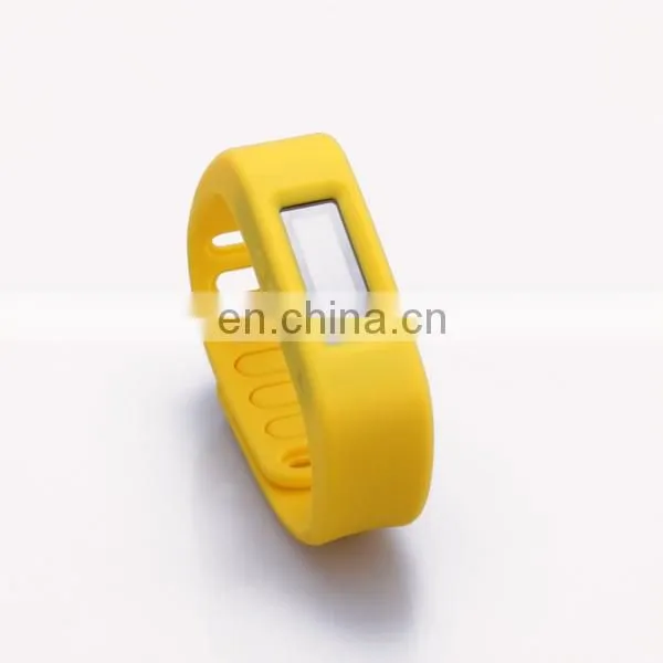 offer interchangeable silicone watch band face
