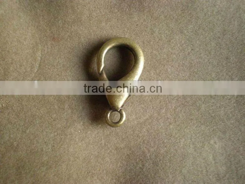 Lobster connector clasps for bag chains