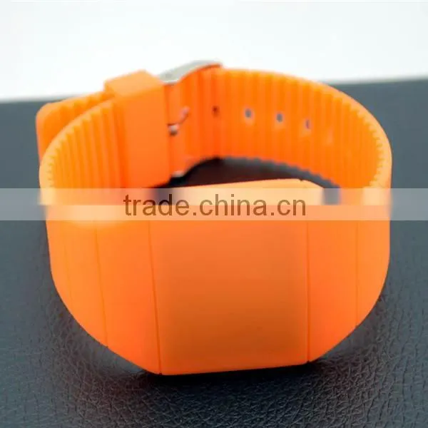 Hot selling vogue LED silicone bracelet watch china alibaba