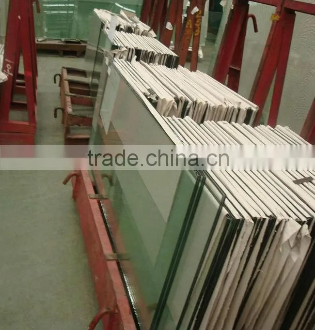 Building glass panel partitions interior