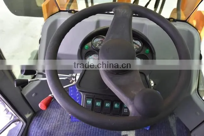 Made in China Earthmoving Mini Wheel Loader With Various Attachments