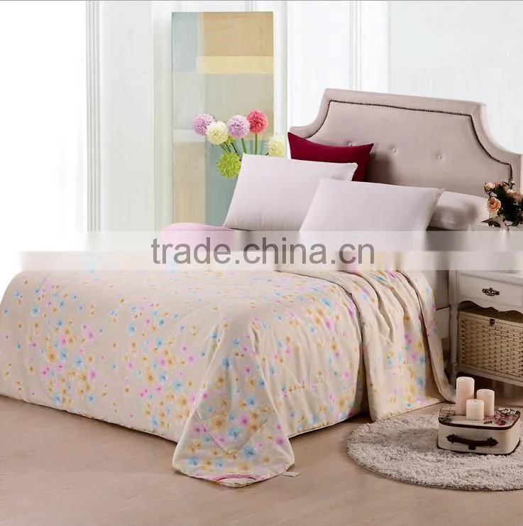 2015 high quality cheap Microfiber Polyester Filled silk quilt bed sheet comforter set for sale
