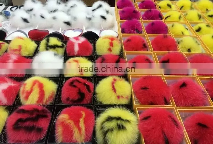 15CM Big Fluffy Bag Bugs Pom Pom Keychains Handmade Alphabet Real Fox Fur Ball Key chain Bag Charm Monster Letter Pompoms