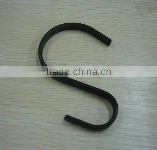 FM-65 Matt black S shape metal hook