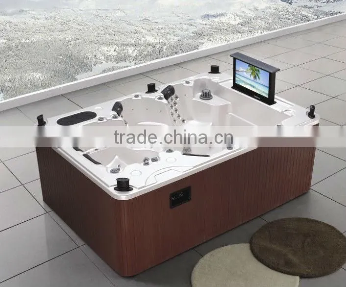deluxe outdoor spa