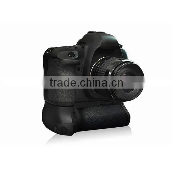 Commlite ComPak Vertical Camera grip/Battery Pack/Battery grip for Canon 7D