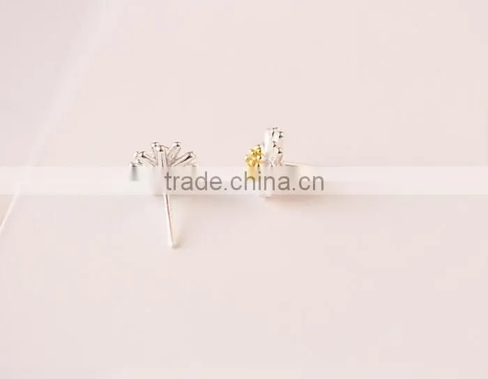 Gold and silver Sterling silver tiny daisy stud earring jewlery for bridesmaid gifts
