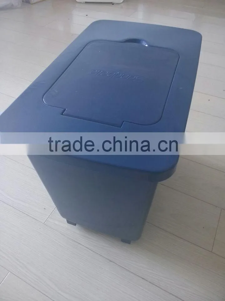2015 new 30L Plastic pet chow container storage box dog food container