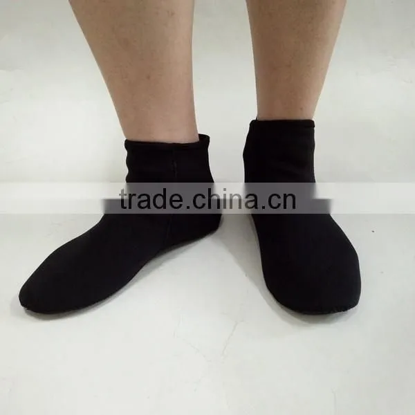 Durable and breathable waterproof neoprene socks